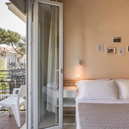 Arlecchino Hotel 3*